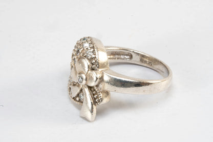 Bague en Argent motif chapeau incrusté de petites pierres de Zirconium Ma boutique