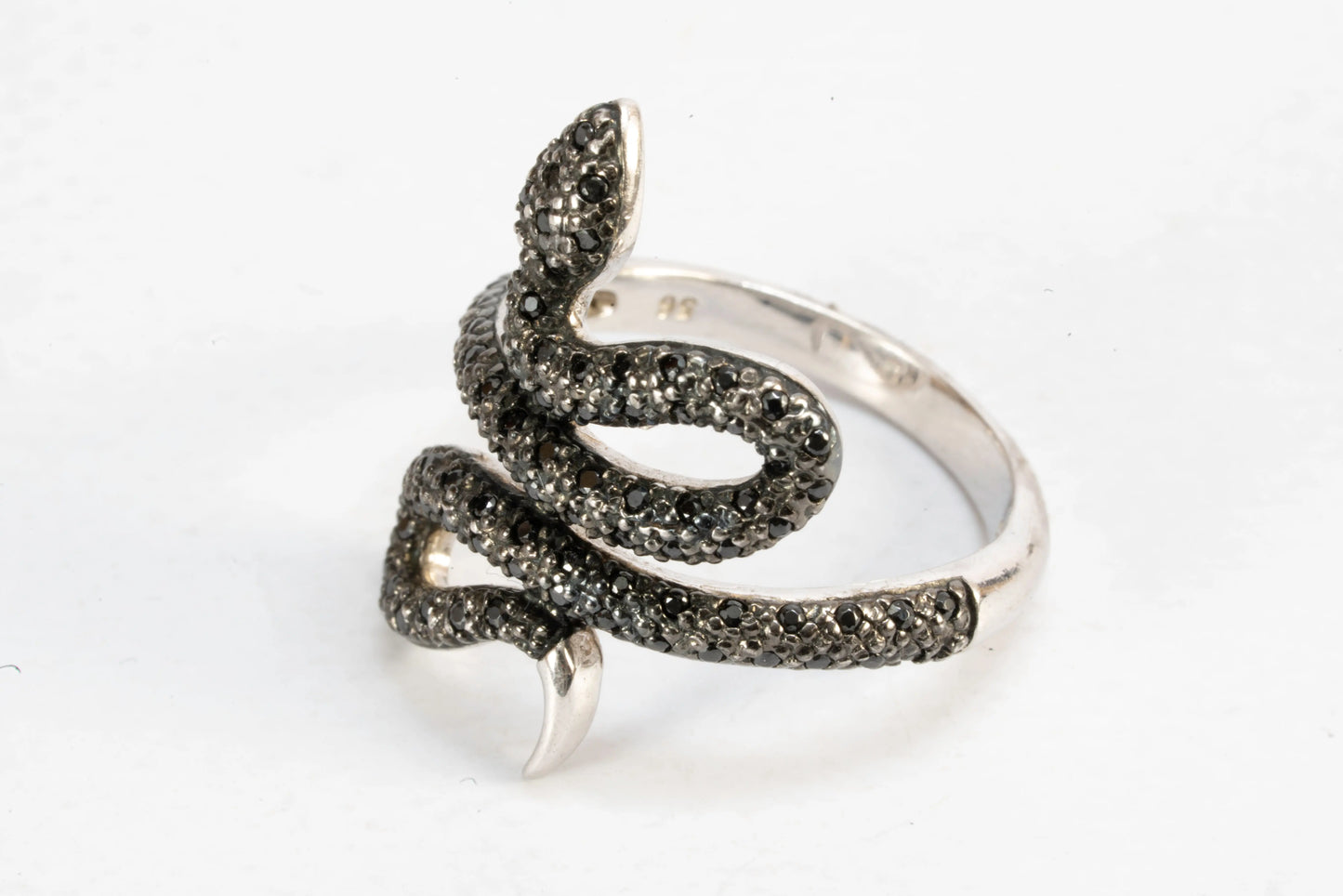 Bague en Argent motif serpent avec pierres de Zirconium noires Ma boutique