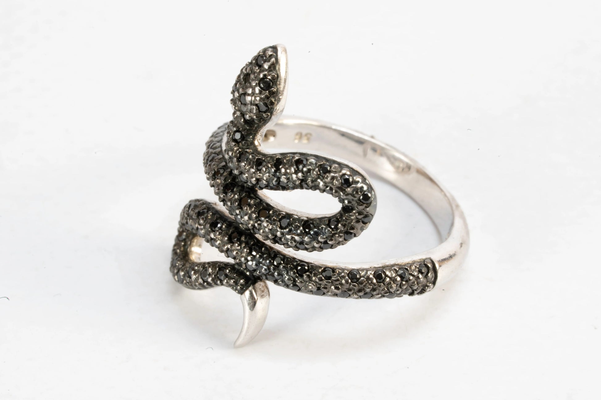 Bague en Argent motif serpent avec pierres de Zirconium noires Ma boutique