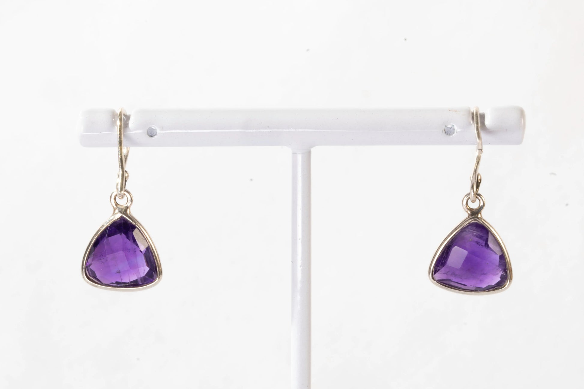 Boucles d'oreilles dormeuses en Argent avec pierres Amethyste en facettes Ma boutique