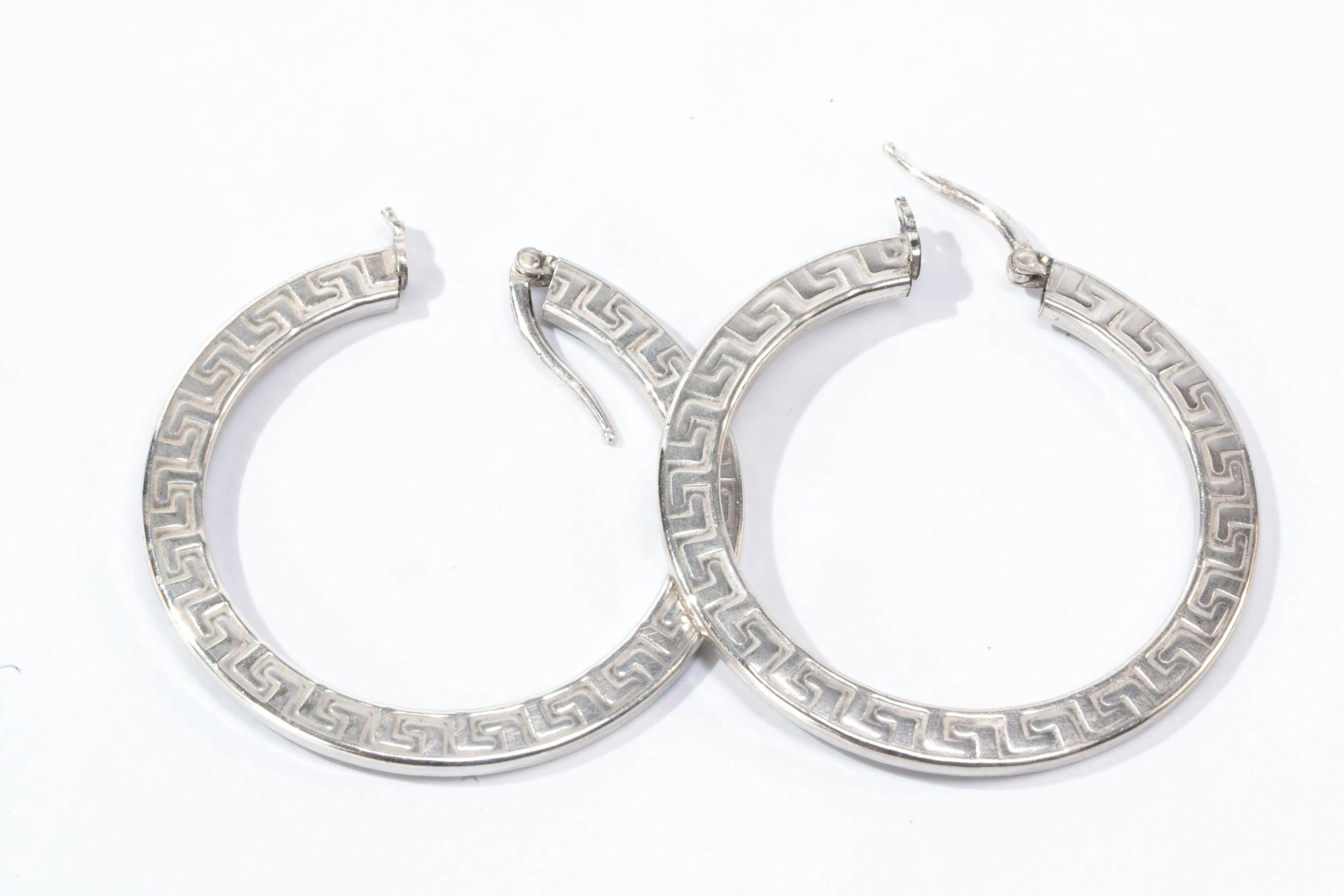 Boucles d'oreilles créoles en Argent forme plate avec motifs Ma boutique