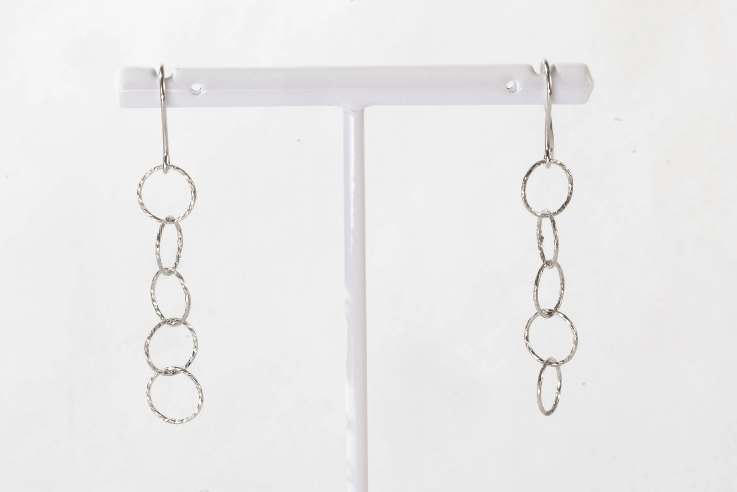 Boucles d'oreilles dormeuses en Argent avec 5 anneaux légèrement marqués Ma boutique