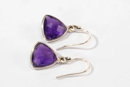 Boucles d'oreilles dormeuses en Argent avec pierres Amethyste en facettes Ma boutique