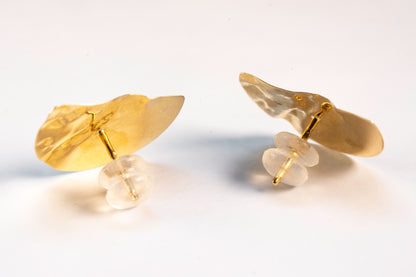 Puces d'Oreilles Sculpturales Demi-Lune en Or Texturé