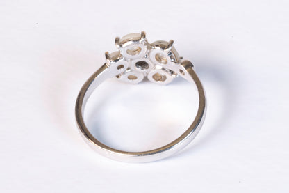 Bague Mauboussin Éternité Tendresse – Or Blanc, Nacre et Diamants