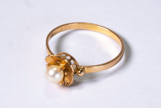 Bague Jonc Or Jaune 18K et Perle de Culture – Motif Floral