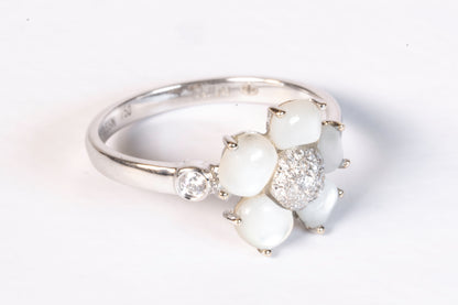 Bague Mauboussin Éternité Tendresse – Or Blanc, Nacre et Diamants