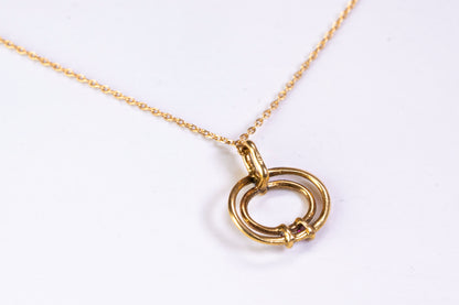 Collier Pendentif Cercles Entrelacés en Or 18k, Rubis et Diamant