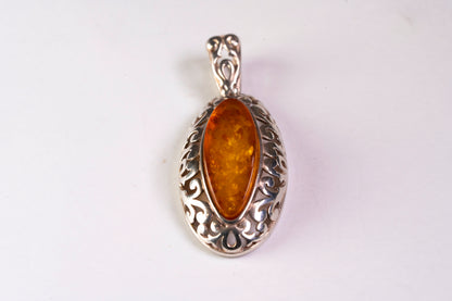 Pendentif Ovale Argent Ciselé et Ambre Solaire