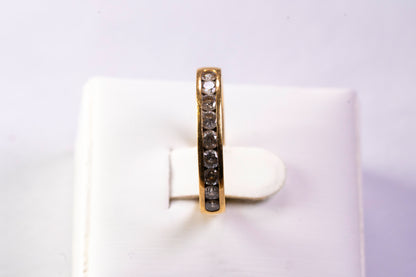 Alliance Demi-Tour Fine en Or 18k et Diamants Pavés