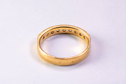 Alliance Demi-Tour Fine en Or 18k et Diamants Pavés