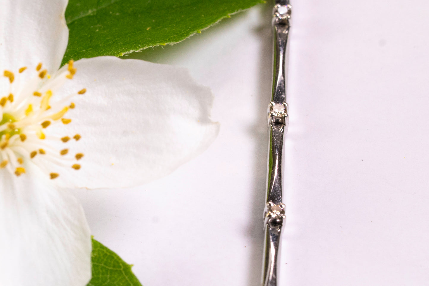 Bracelet Bâtons Or Blanc 18k et Diamants, Double Sécurité Huit