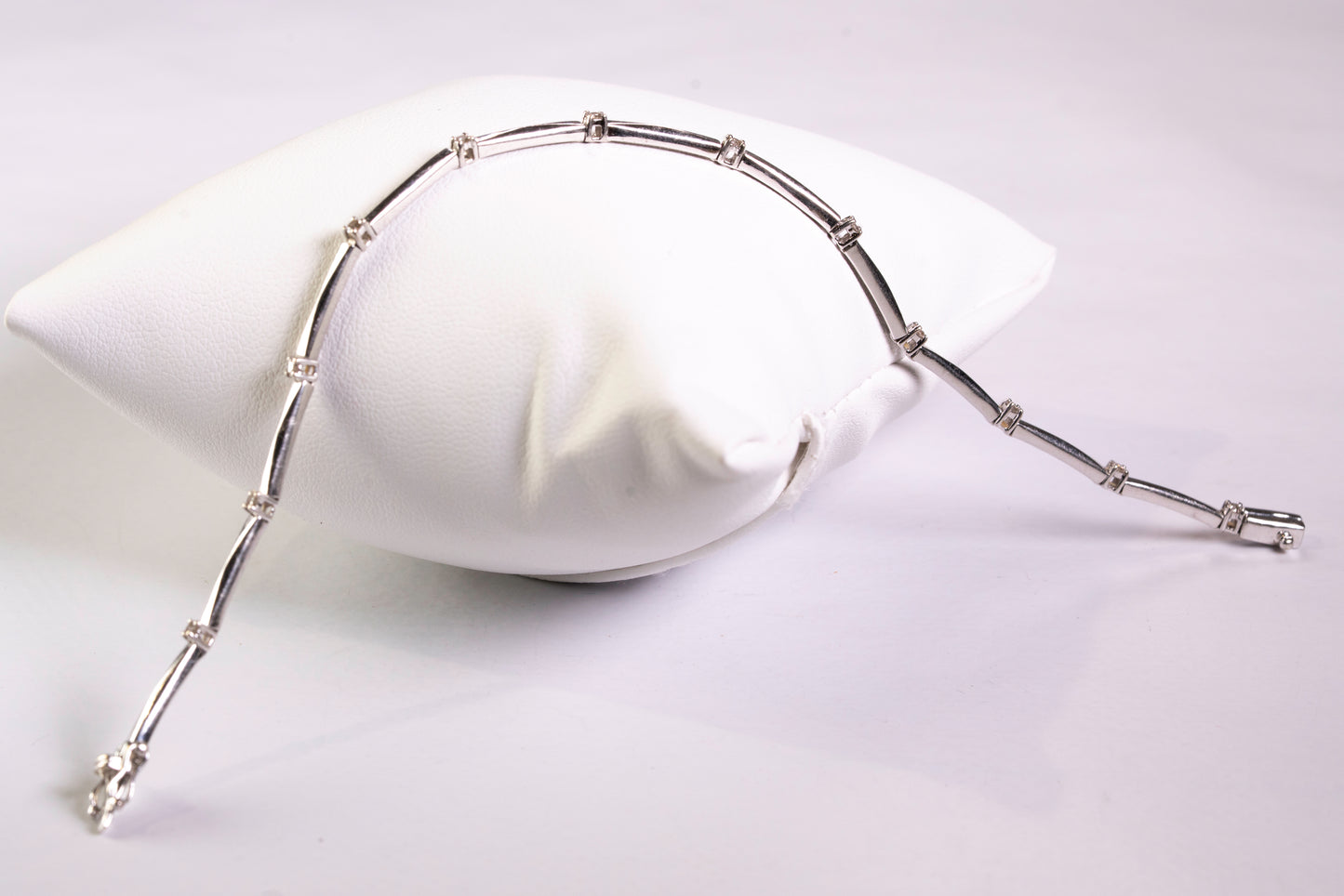 Bracelet Bâtons Or Blanc 18k et Diamants, Double Sécurité Huit