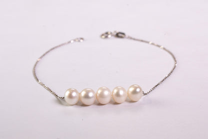 Bracelet Argent et Cinq Perles de Culture Rondes Blanches