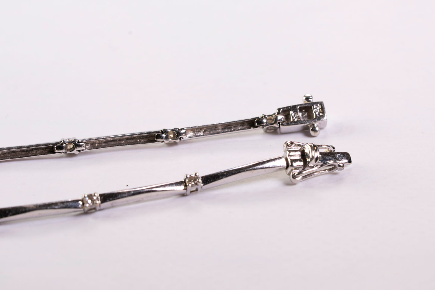 Bracelet Bâtons Or Blanc 18k et Diamants, Double Sécurité Huit