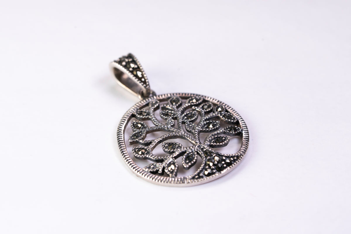 Pendentif Arbre de Vie Circulaire en Argent Vieilli et Marcassites